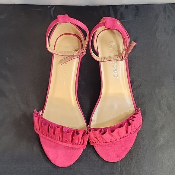 BRAND NEW ASHLEY STEWART TIA RUFFLE ADJUSTABLE BUCKLE  STRAP OPEN TOE SA… - Picture 2 of 12